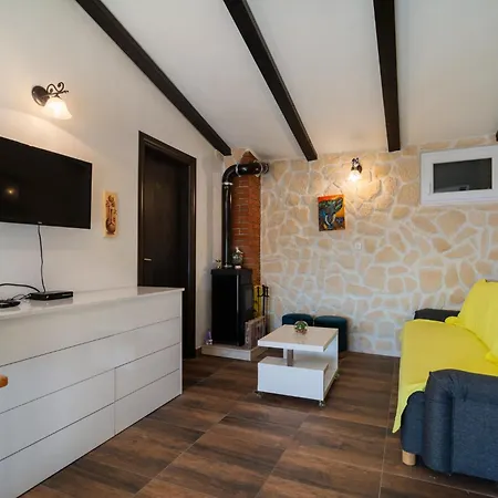 R&a With Private Pool & Sea View Vila