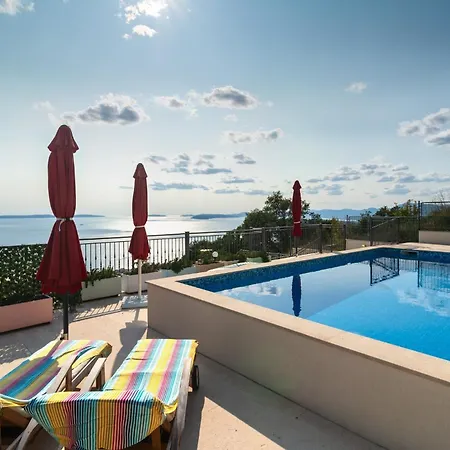 Vila R&a With Private Pool & Sea View