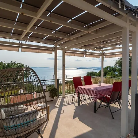 R&a With Private Pool & Sea View Vila Podstrana