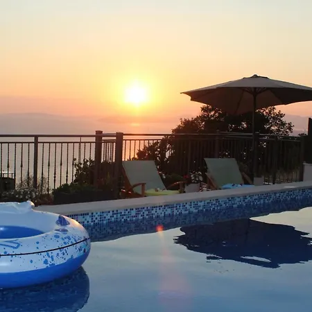 R&a With Private Pool & Sea View Villa